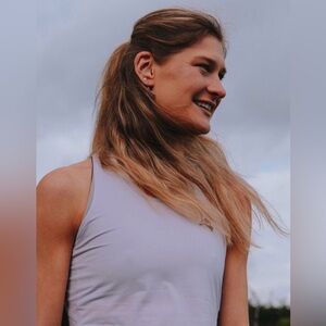 Tracksmith Twilight Crop Tank in Lilac, Sz XS